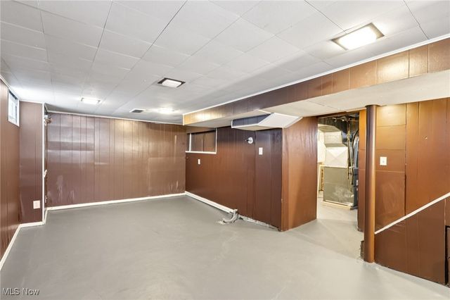 334 Mistletoe Avenue, Youngstown, OH 44511