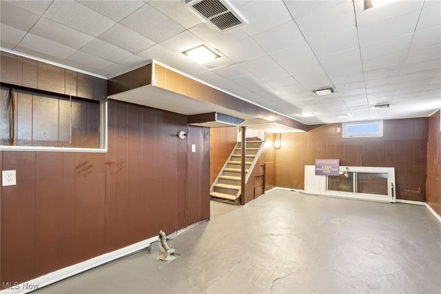 334 Mistletoe Avenue, Youngstown, OH 44511