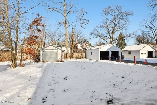 334 Mistletoe Avenue, Youngstown, OH 44511