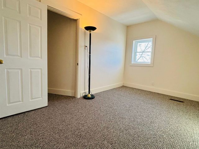 293 Central Street, Sheldon, VT 05483