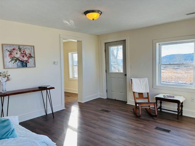 293 Central Street, Sheldon, VT 05483