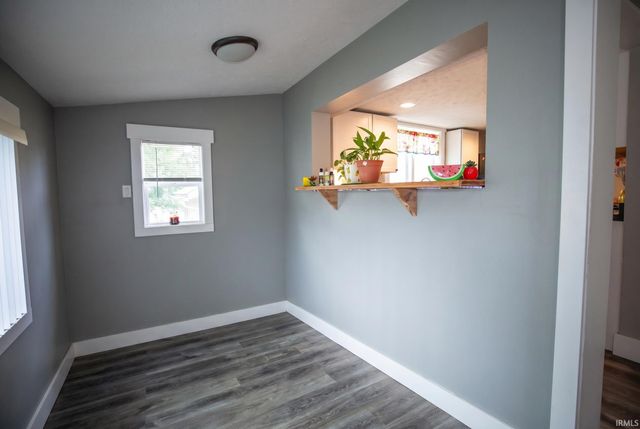214 E Oakside Street, South Bend, IN 46614