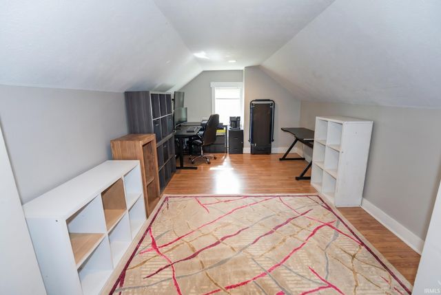 214 E Oakside Street, South Bend, IN 46614