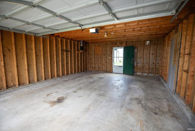 214 E Oakside Street, South Bend, IN 46614