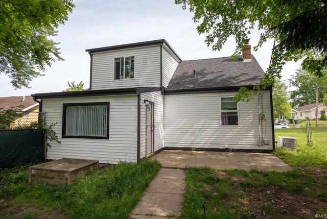 214 E Oakside Street, South Bend, IN 46614