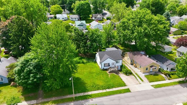 214 E Oakside Street, South Bend, IN 46614