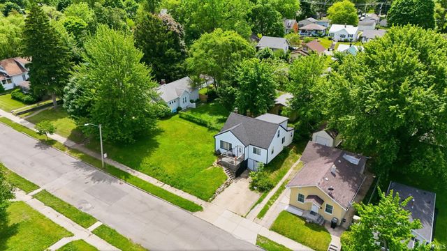 214 E Oakside Street, South Bend, IN 46614