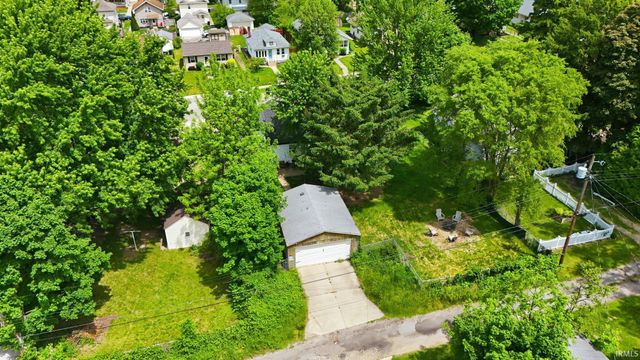 214 E Oakside Street, South Bend, IN 46614
