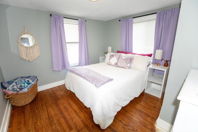 214 E Oakside Street, South Bend, IN 46614