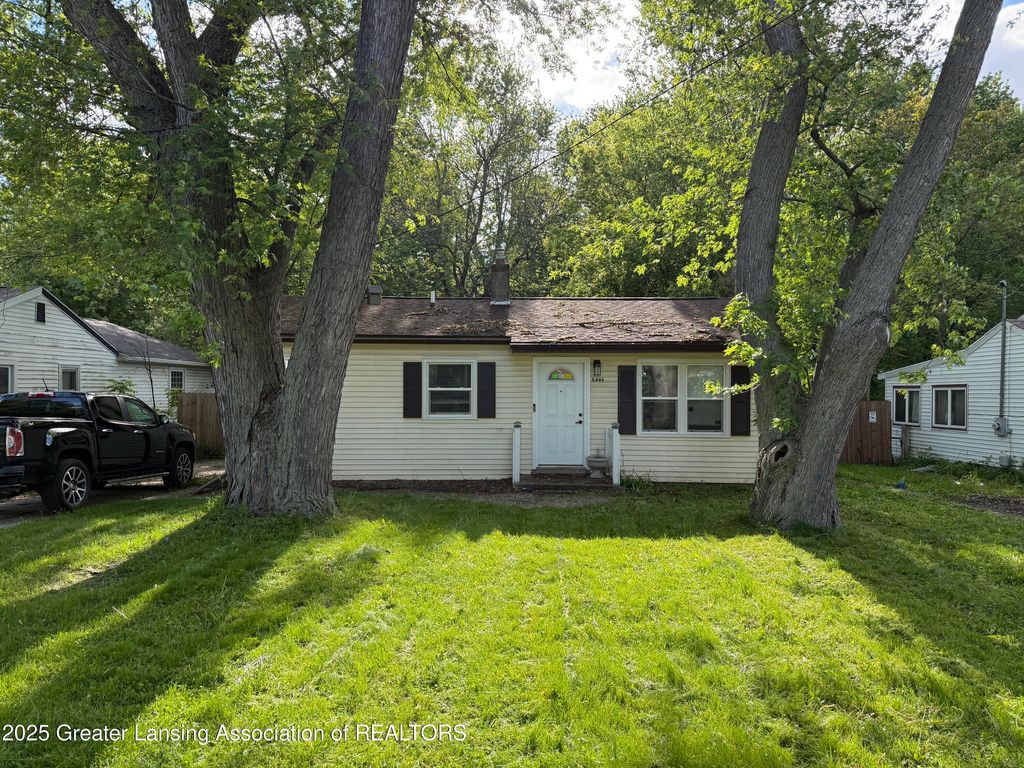 6444 Sommerset Road, Lansing, MI 48911