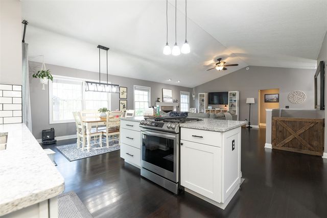 37 Summerset Drive, Kalamazoo, MI 49009
