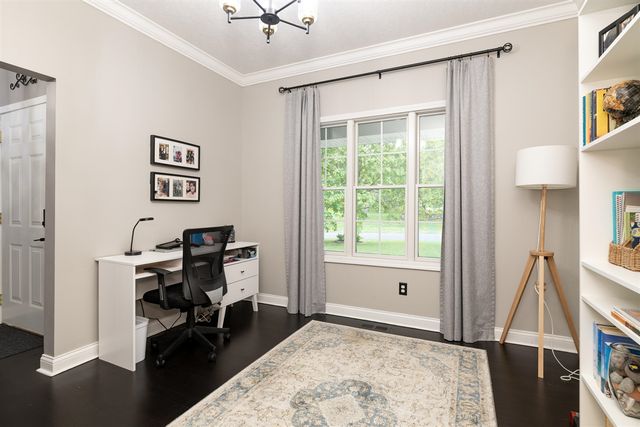 37 Summerset Drive, Kalamazoo, MI 49009