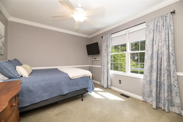 37 Summerset Drive, Kalamazoo, MI 49009