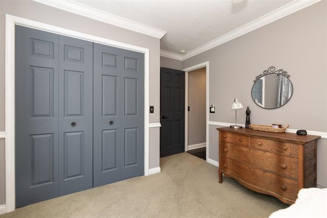 37 Summerset Drive, Kalamazoo, MI 49009