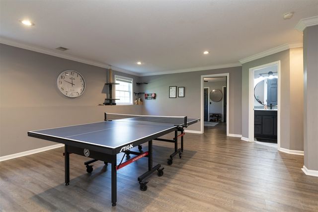 37 Summerset Drive, Kalamazoo, MI 49009