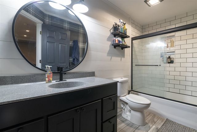 37 Summerset Drive, Kalamazoo, MI 49009