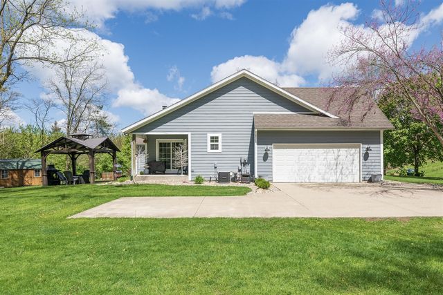 37 Summerset Drive, Kalamazoo, MI 49009