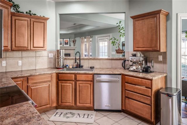 1506 N Cannondale Drive, Fayetteville, AR 72704