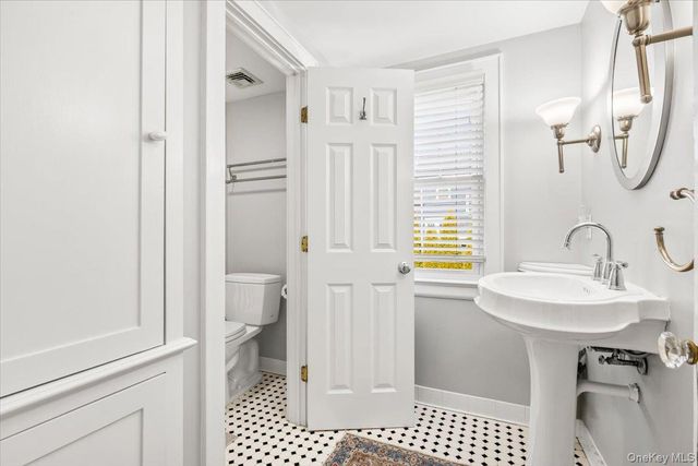 8 Glen Avenue, Port Chester, NY 10573