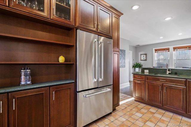 8 Glen Avenue, Port Chester, NY 10573