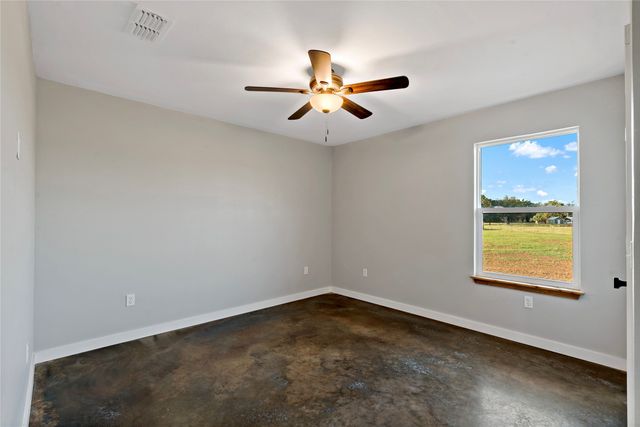 67 PR 43794, Paris, TX 75462