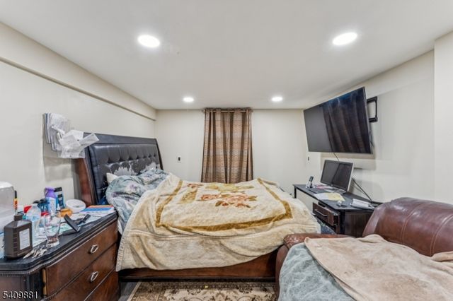 18 Gifford Ct, Maplewood Twp., NJ 07040