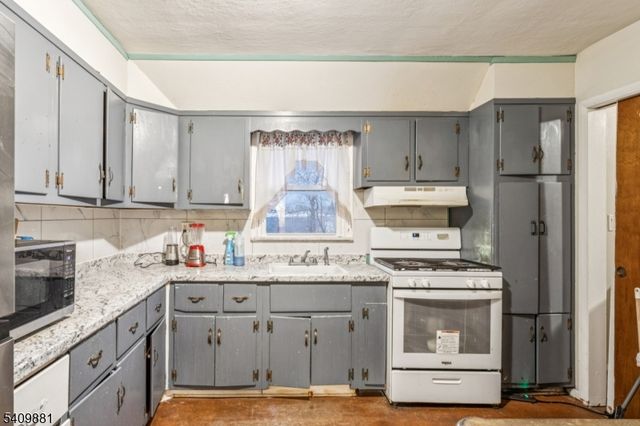 18 Gifford Ct, Maplewood Twp., NJ 07040