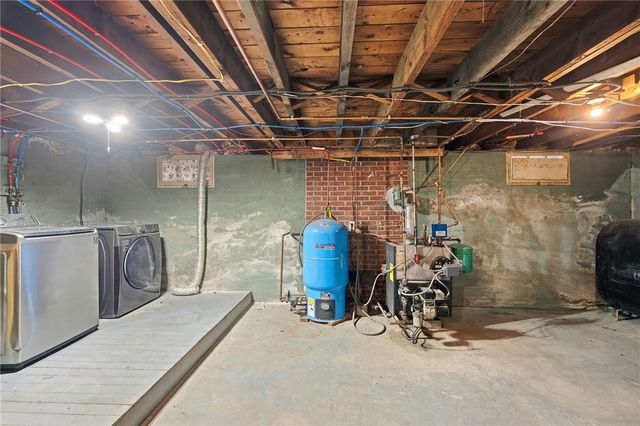 252 South Main Street, Coventry, RI 02816