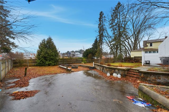 252 South Main Street, Coventry, RI 02816