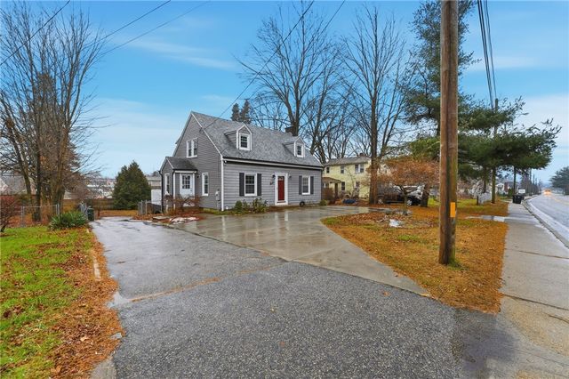 252 South Main Street, Coventry, RI 02816