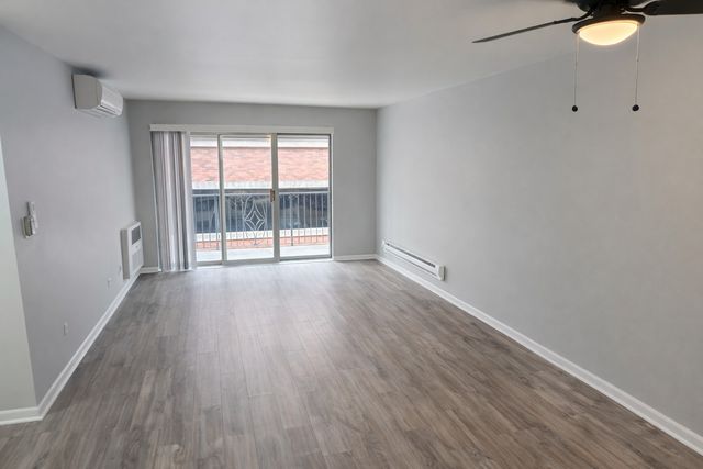 5202 Washington Street 308, Downers Grove, IL 60515