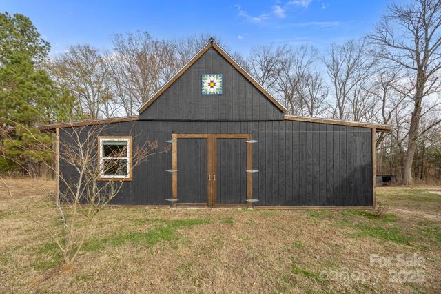 4565 Rob Neal Road, Heath Springs, SC 29058