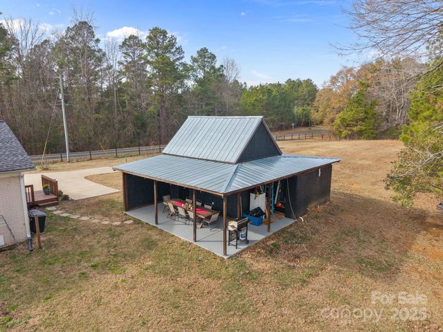 4565 Rob Neal Road, Heath Springs, SC 29058
