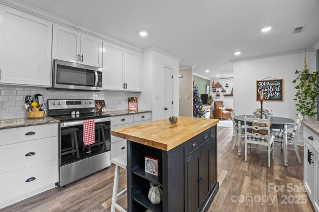 4565 Rob Neal Road, Heath Springs, SC 29058