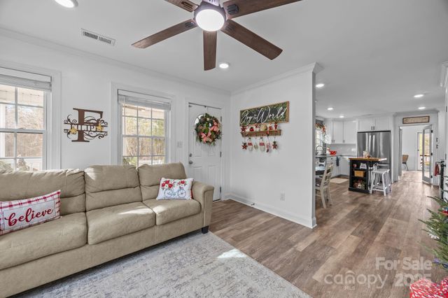 4565 Rob Neal Road, Heath Springs, SC 29058