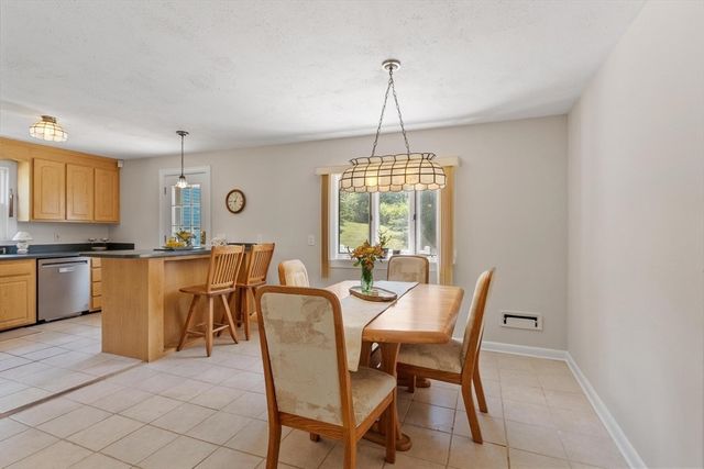 5 Noel Road, Andover, MA 01810