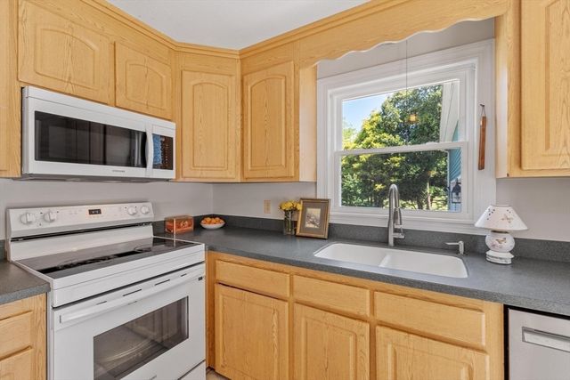5 Noel Road, Andover, MA 01810
