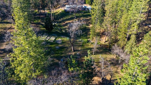 5351 Cosumnes Mine Rd, Somerset, CA 95684