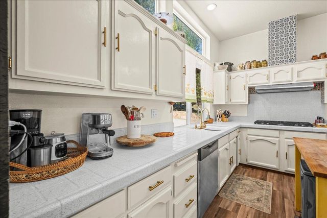 5351 Cosumnes Mine Rd, Somerset, CA 95684