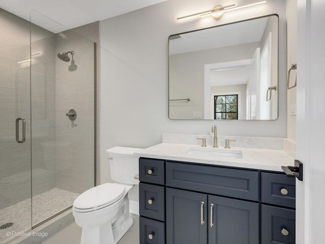 108 N Evergreen Avenue, Elmhurst, IL 60126