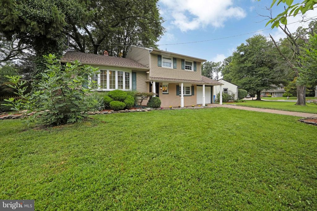 405 NARRAGANSETT DR, CHERRY HILL, NJ 08002 — photo 2