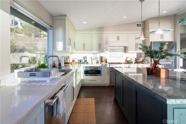 2192 Crestview, Laguna Beach, CA 92651