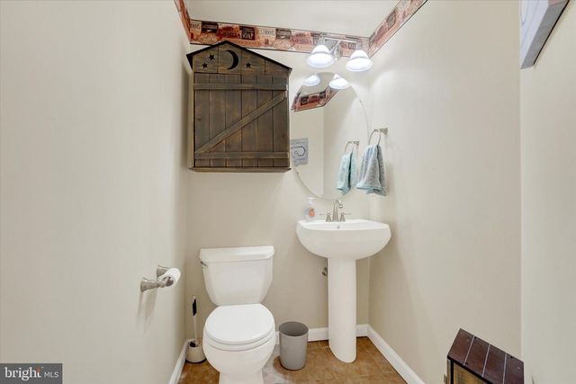 258 N FRONT ST, New Freedom, PA 17349