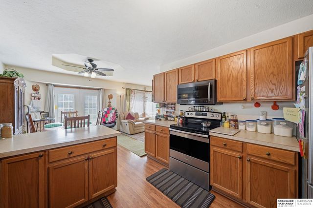 5400 Hunts Drive, Lincoln, NE 68512