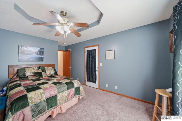 5400 Hunts Drive, Lincoln, NE 68512