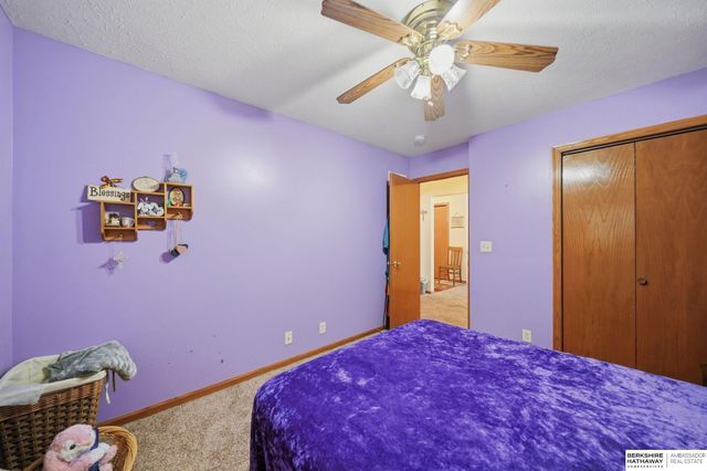 5400 Hunts Drive, Lincoln, NE 68512