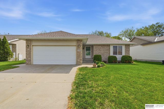 5400 Hunts Drive, Lincoln, NE 68512