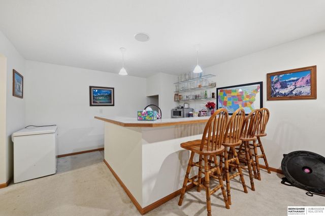 5400 Hunts Drive, Lincoln, NE 68512