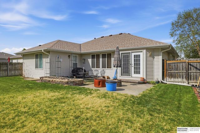 5400 Hunts Drive, Lincoln, NE 68512