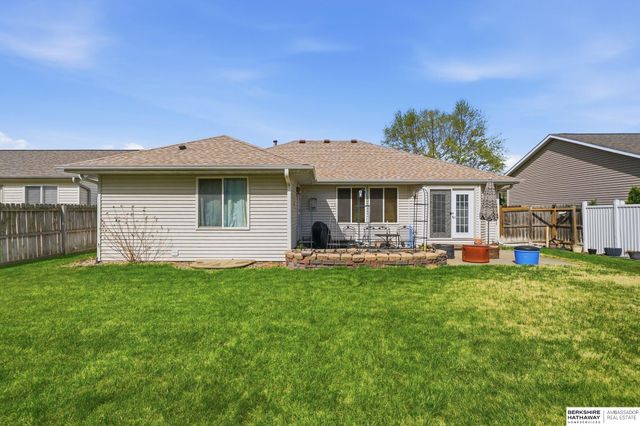 5400 Hunts Drive, Lincoln, NE 68512